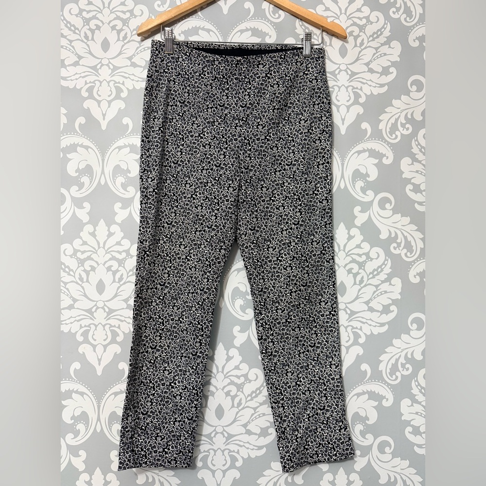 4/$25 • Haggar Clothing Pull On Floral Print Elastic Waist Pants‎